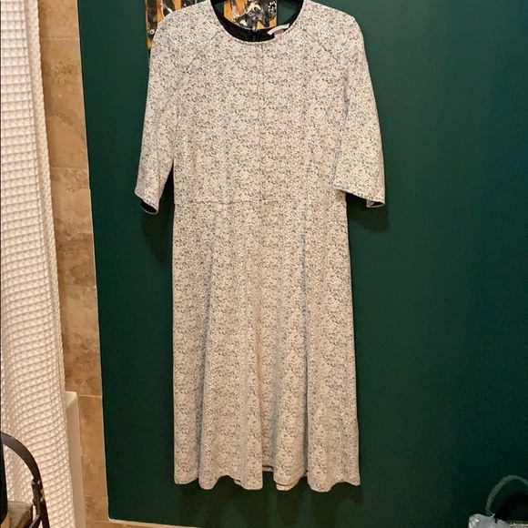 Large never worn h and m dress. - Picture 2 of 4